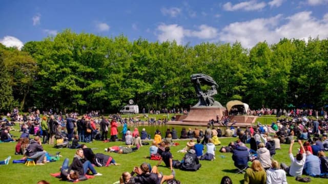 Ile trwa koncert chopinowski w Łazienkach? Sprawdź szczegóły!